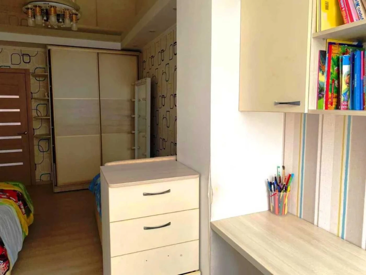 For Sale: 3-room apartment in Topol-3, Zaporizke Shose, 80.