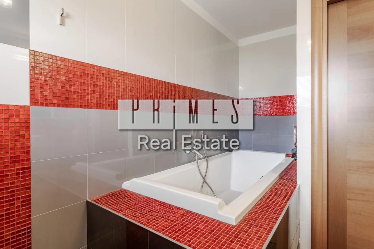 Sale of a house on the bank of the Dnieper, Oskorki, Sadova, 530 sq m, 9