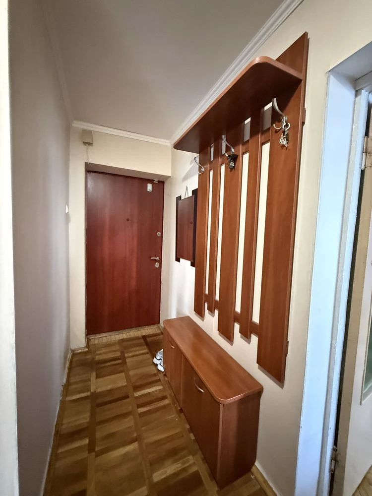 Sale of a 2-room apartment in Antonovych, 102