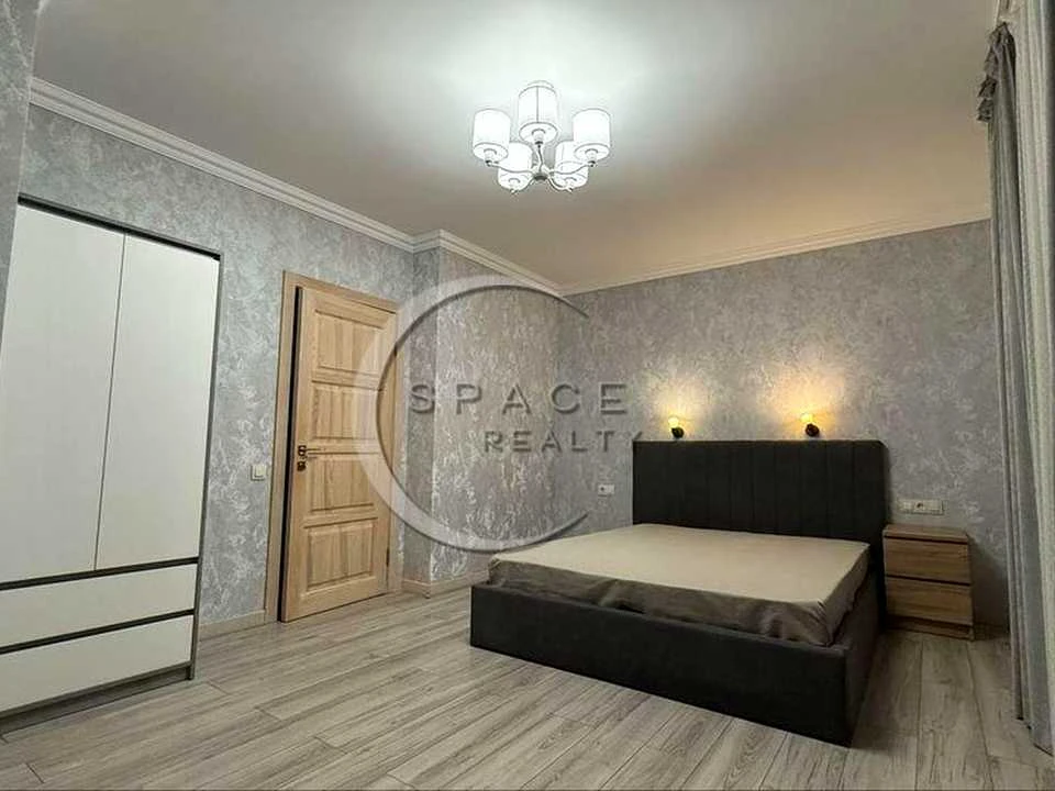 House. Kyiv, Halyka