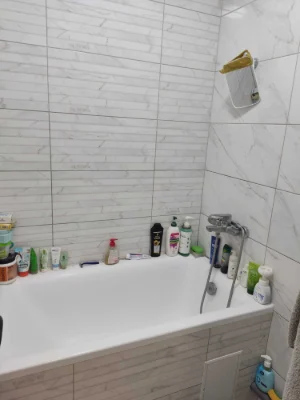Продається без комісії, бюджетна 2-кімнатна квартира, проспект Міра, Дніпро
