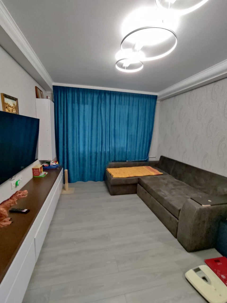 Продається без комісії, бюджетна 2-кімнатна квартира, проспект Міра, Дніпро