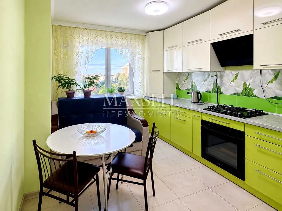 One-room apartment. Nizhnosirovat, Kharkiv Street.