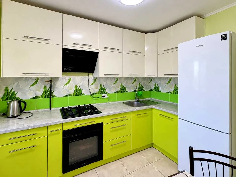 One-room apartment. Nizhnosirovat, Kharkiv Street.