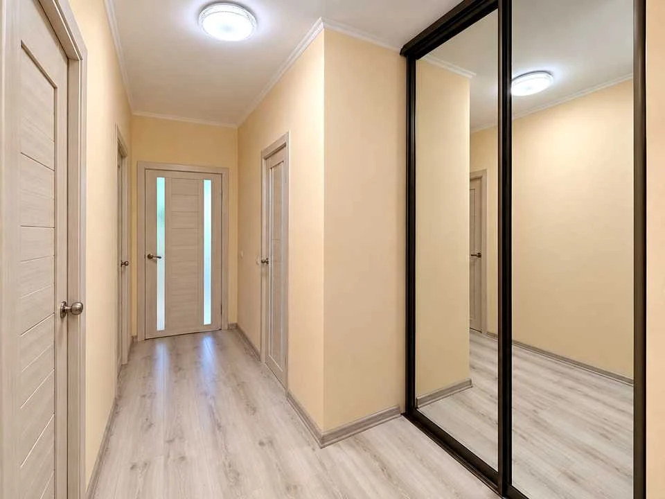 One-room apartment. Nizhnosirovat, Kharkiv Street.