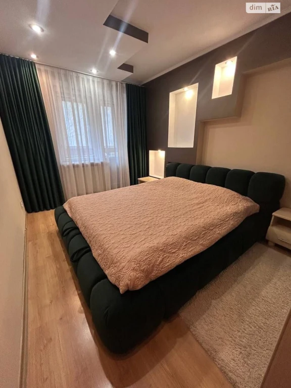 Sale of Apartment on Akademika Andriy Saharova Street