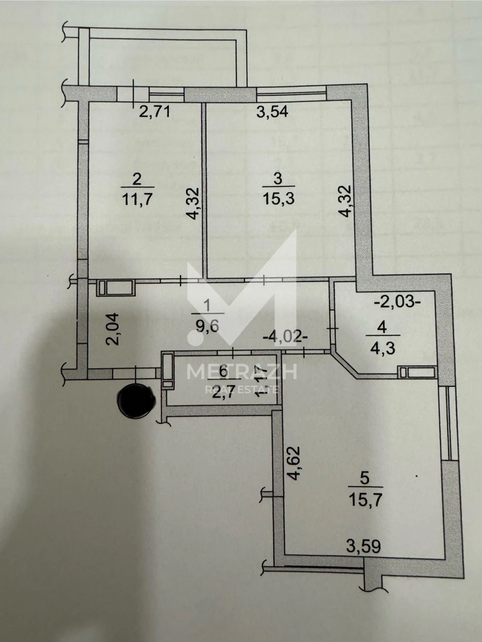Sale of 2-room apartment without renovation in residential complex "Kryshalevi Dzer"