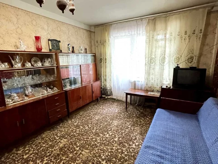 Квартира. Київ, Салютна вул.
