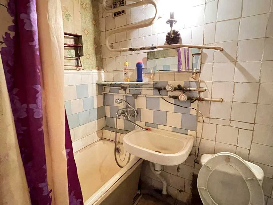 Квартира. Київ, Салютна вул.