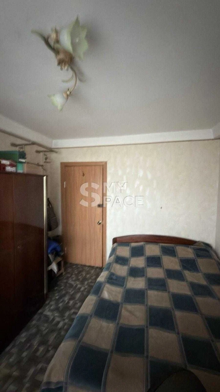 Продаж 2к квартири 47м. кв. Оболонь Левка Лук'яненка 2А метр