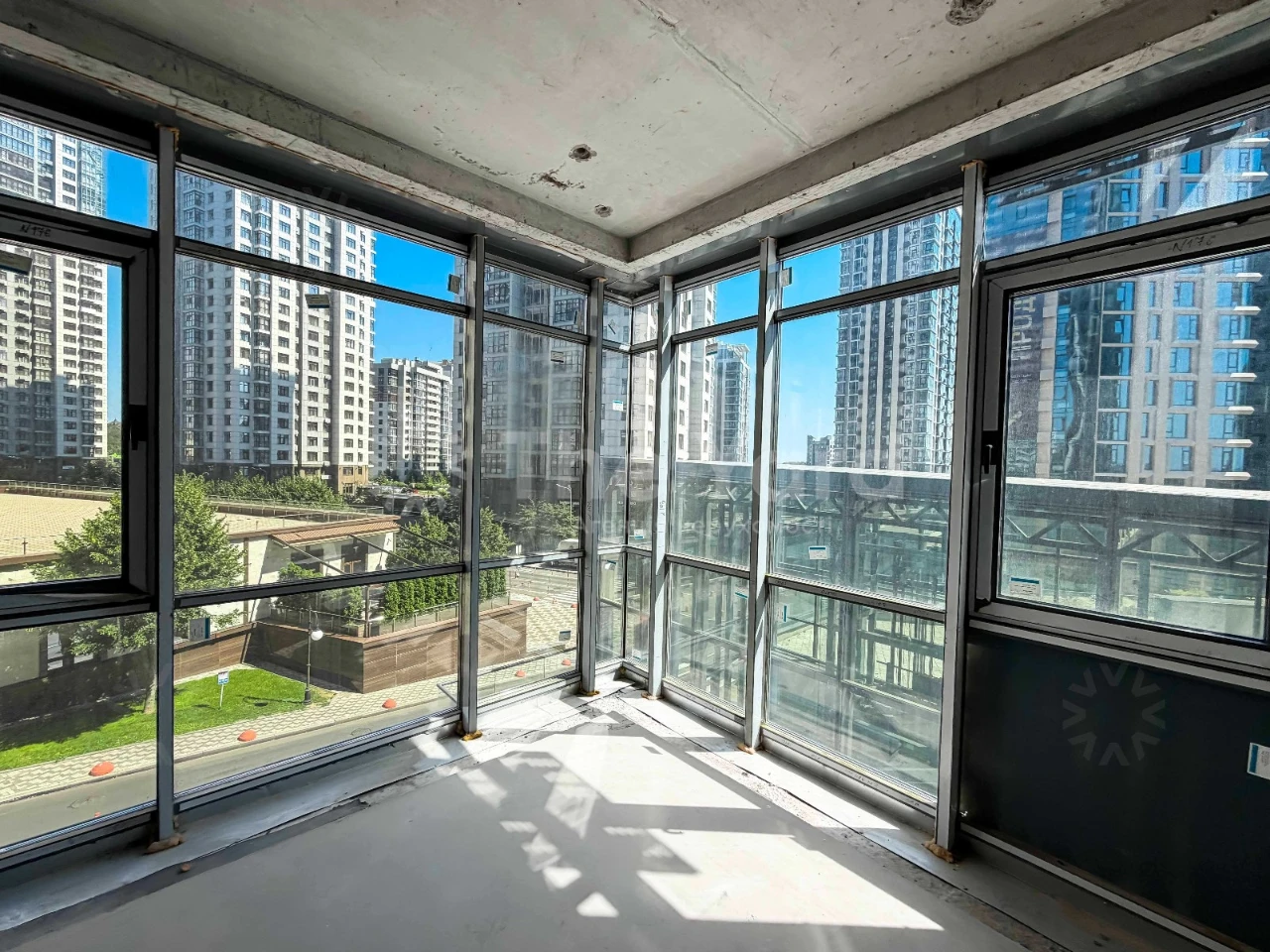 Продажа 119 м², 3 комнаты, Новопечерский Липки, Верхогляда 22