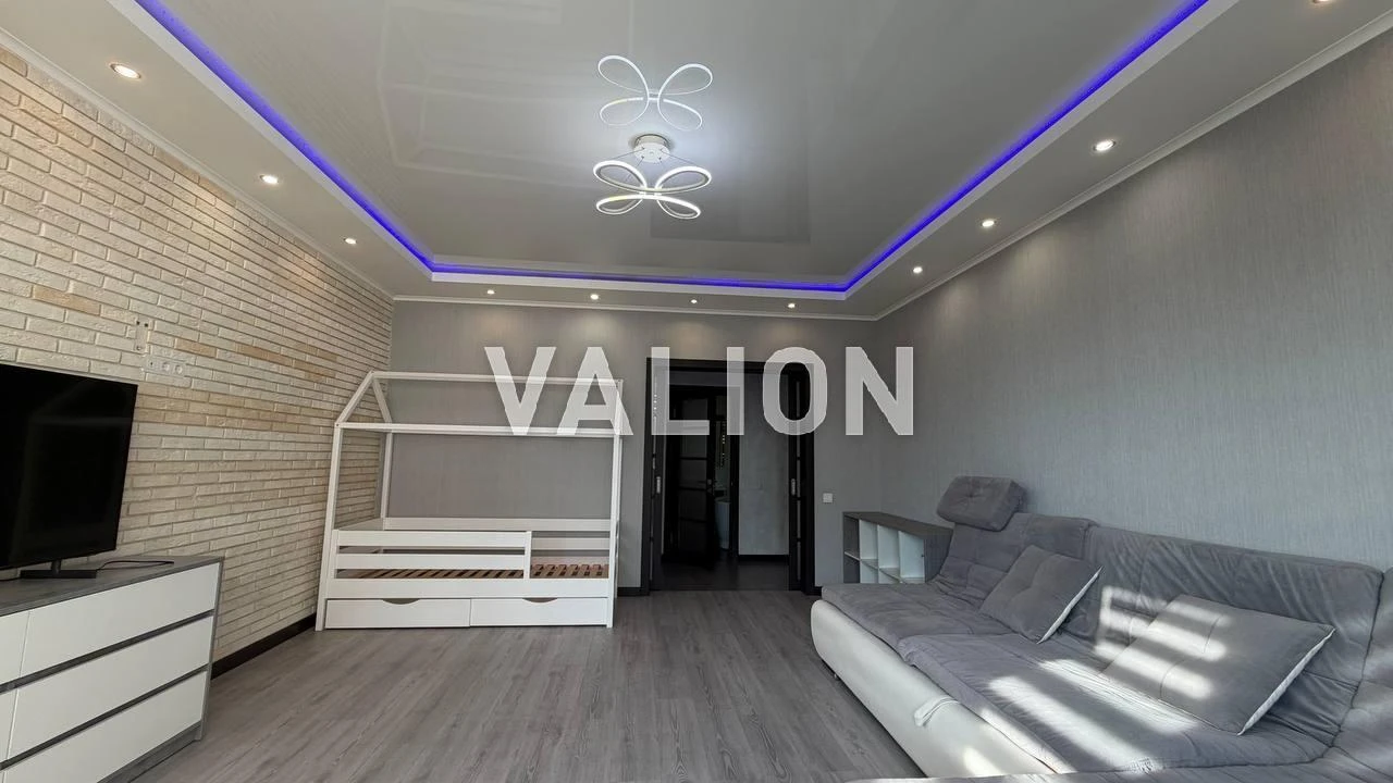 Sale of a bright 2-room apartment in a prestigious area in ЖК Червонозоряний проспект Валерія Лобановського 6-а, Солом’янський район.