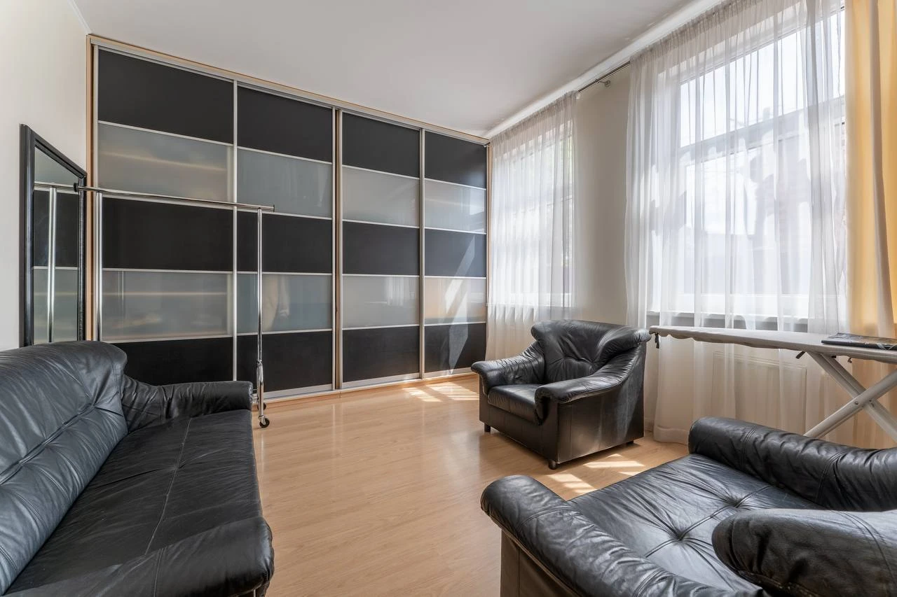 Продаж будинку, вул. Улітіна Івана 33а в Києві / W-7466500