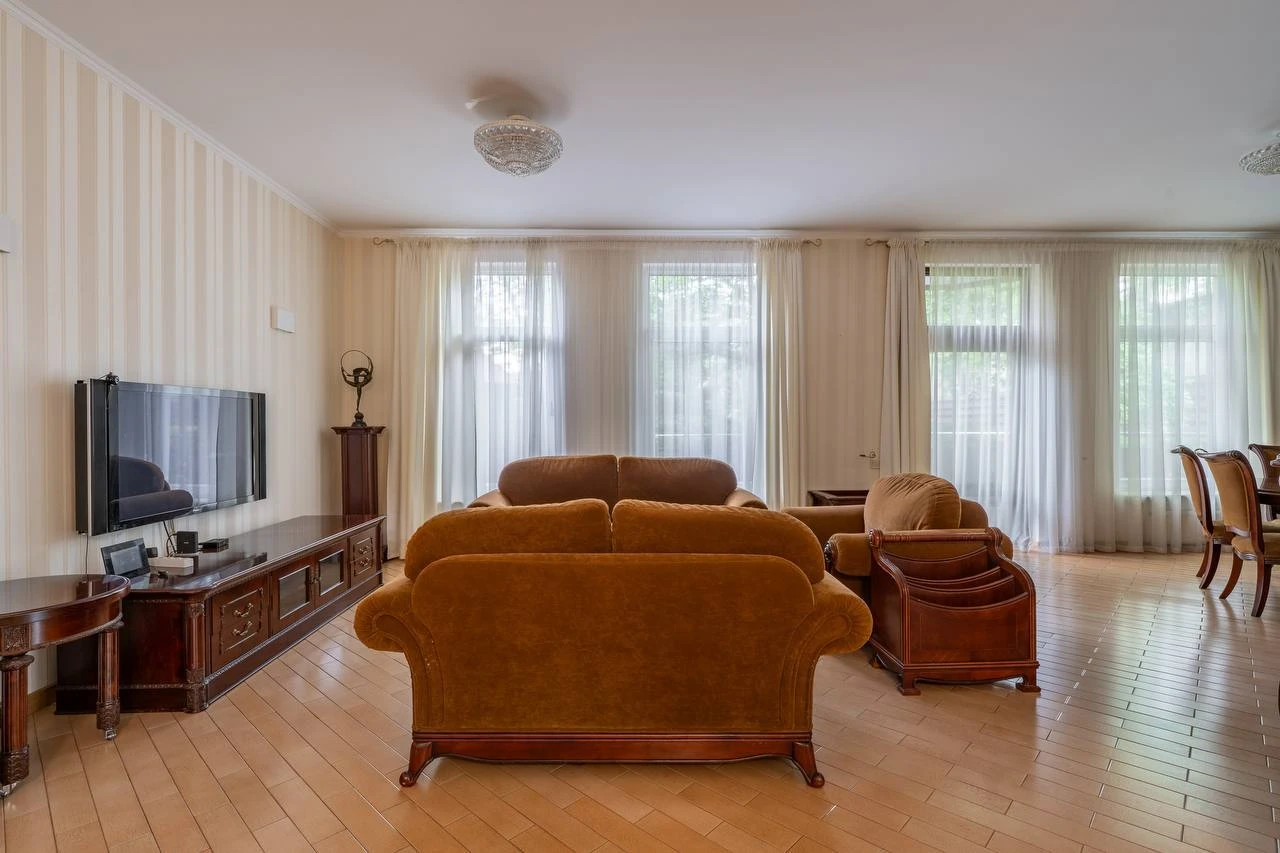 Продаж будинку, вул. Улітіна Івана 33а в Києві / W-7466500