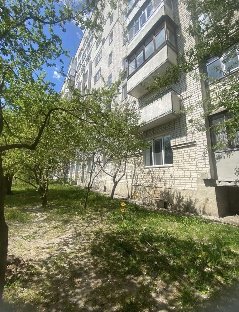 4-кімнатна квартира 80 м², 7/10 цегла, вул. Героїв Десантник