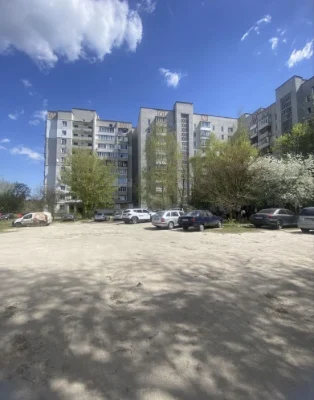 4-кімнатна квартира 80 м², 7/10 цегла, вул. Героїв Десантник
