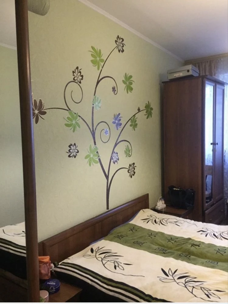4-кімнатна квартира 80 м², 7/10 цегла, вул. Героїв Десантник