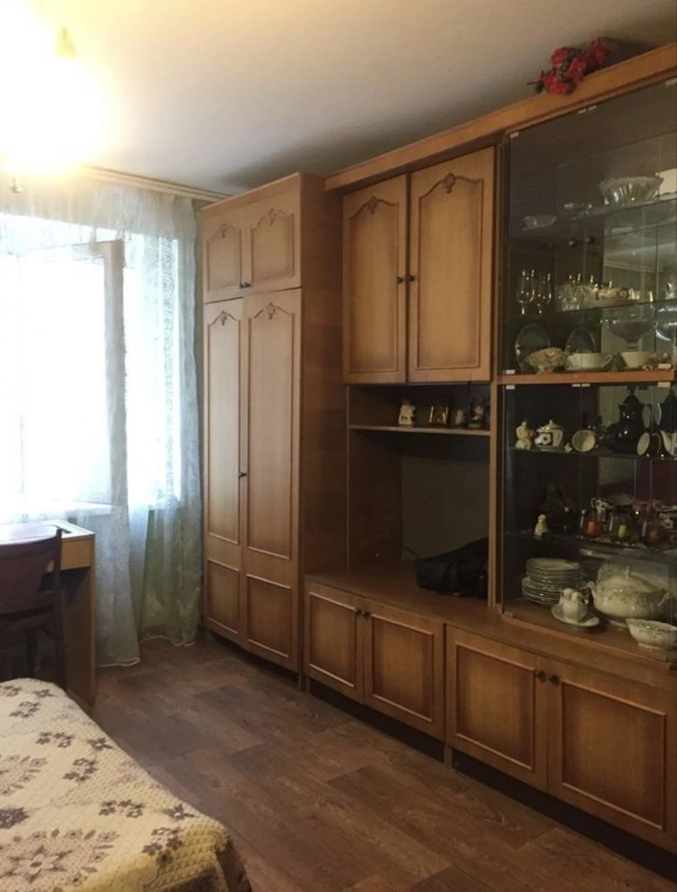 4-кімнатна квартира 80 м², 7/10 цегла, вул. Героїв Десантник