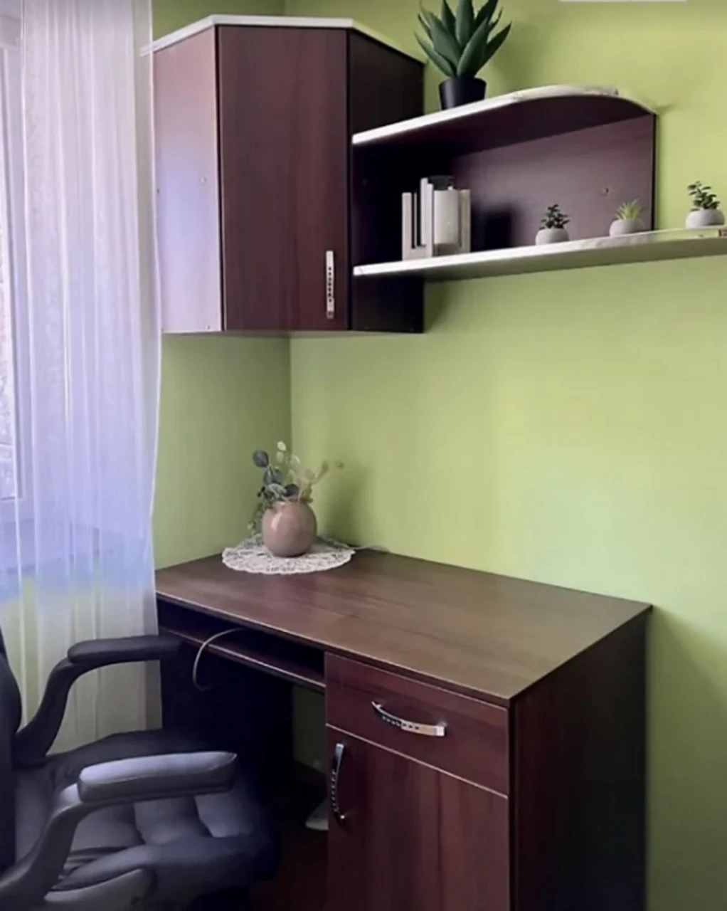 Продаж 3к квартири 95 кв. м на вул. Лозовецька