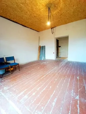 Center‼️ Selling a 2-room apartment on Danilevskogo Street 8 for renovation | m