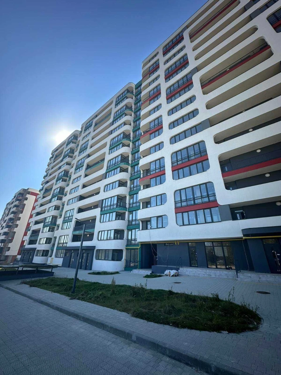 Продаж 1 кім кв в зданій та заселеній новобудові ЖК на Труск