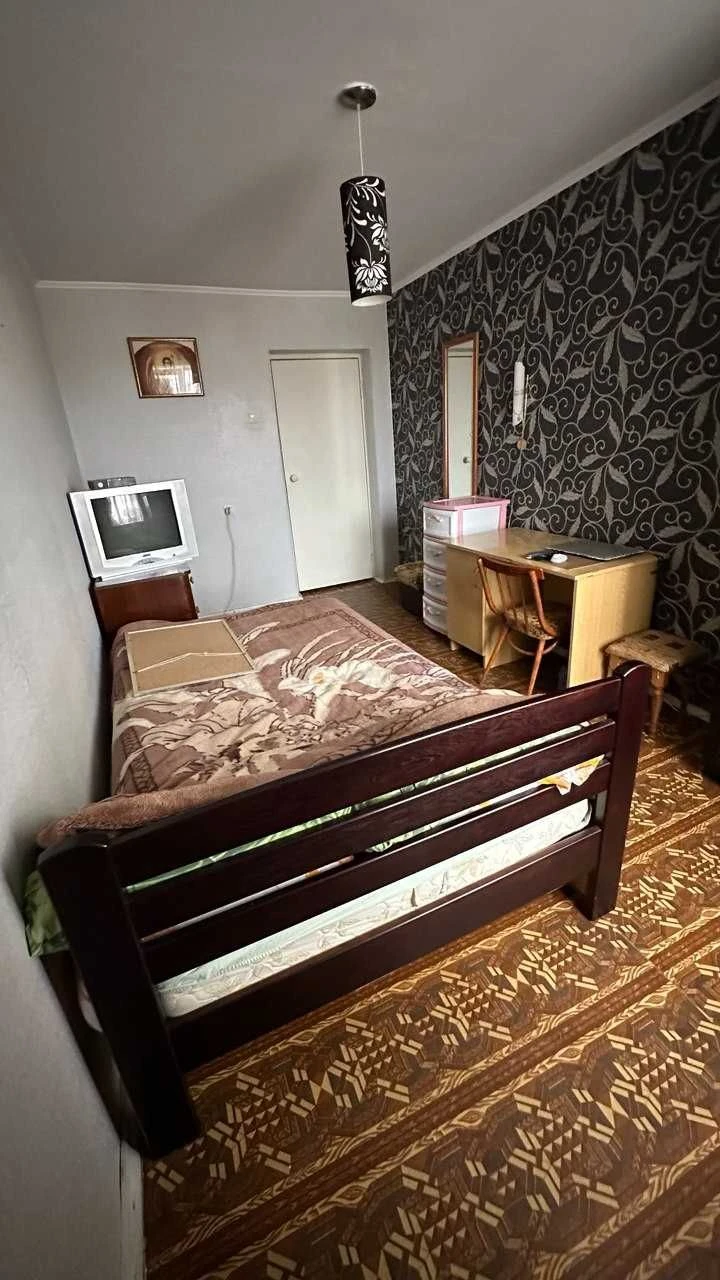 Продам від власника 4-кімн квартиру в Чернігові (91кв. м.)