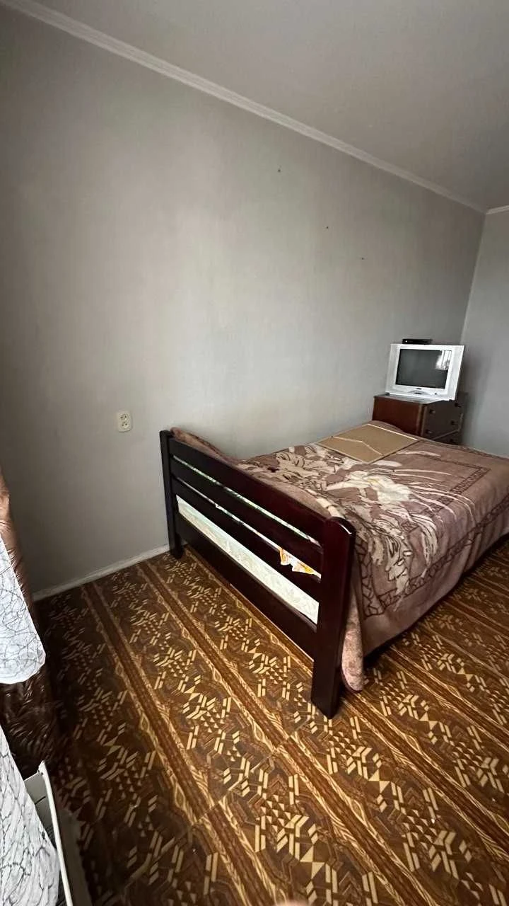 Продам від власника 4-кімн квартиру в Чернігові (91кв. м.)
