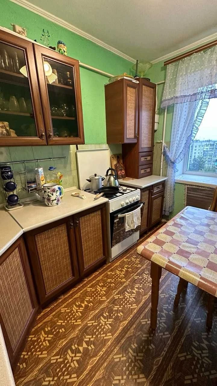 Продам від власника 4-кімн квартиру в Чернігові (91кв. м.)