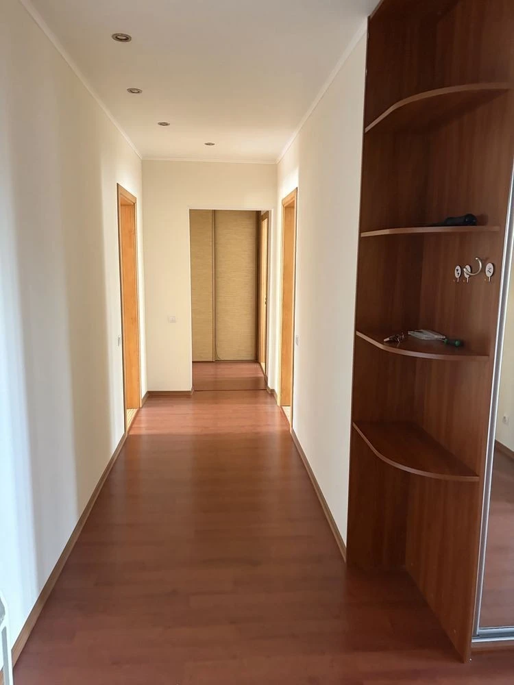 Продам 3-х кімнатну квартиру Харківське шосе 56