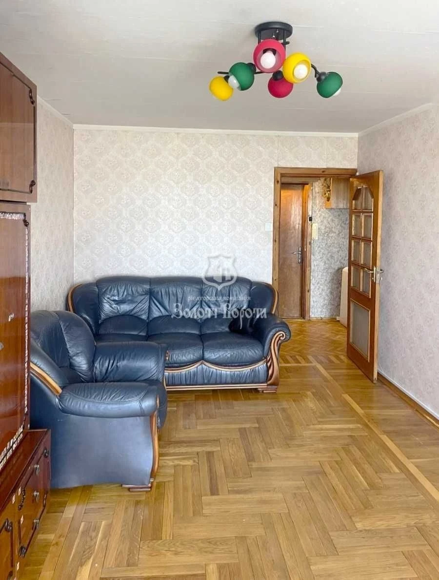 Квартира, 1к. Под ремонт. Райдужна, 17а, Райдужний, Днепровск