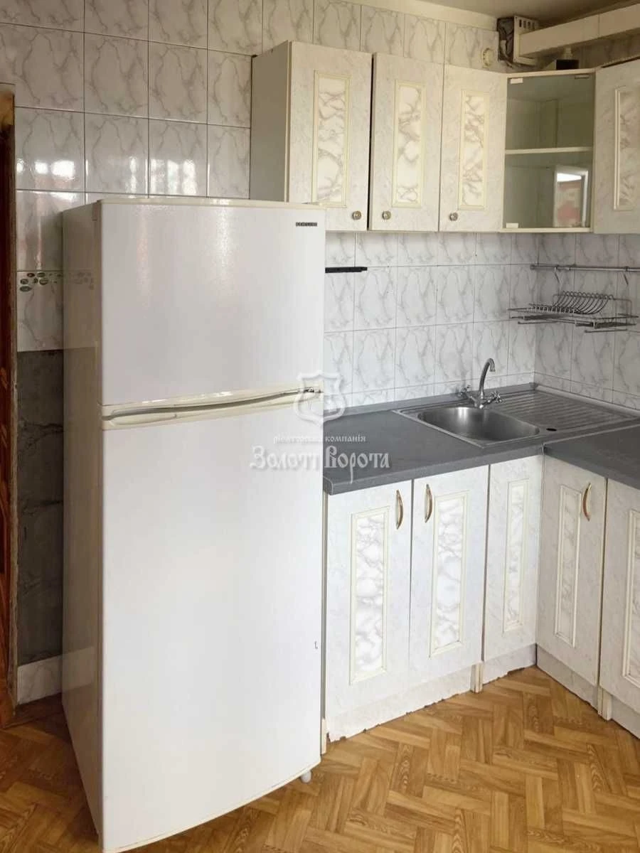 Квартира, 1к. Под ремонт. Райдужна, 17а, Райдужний, Днепровск