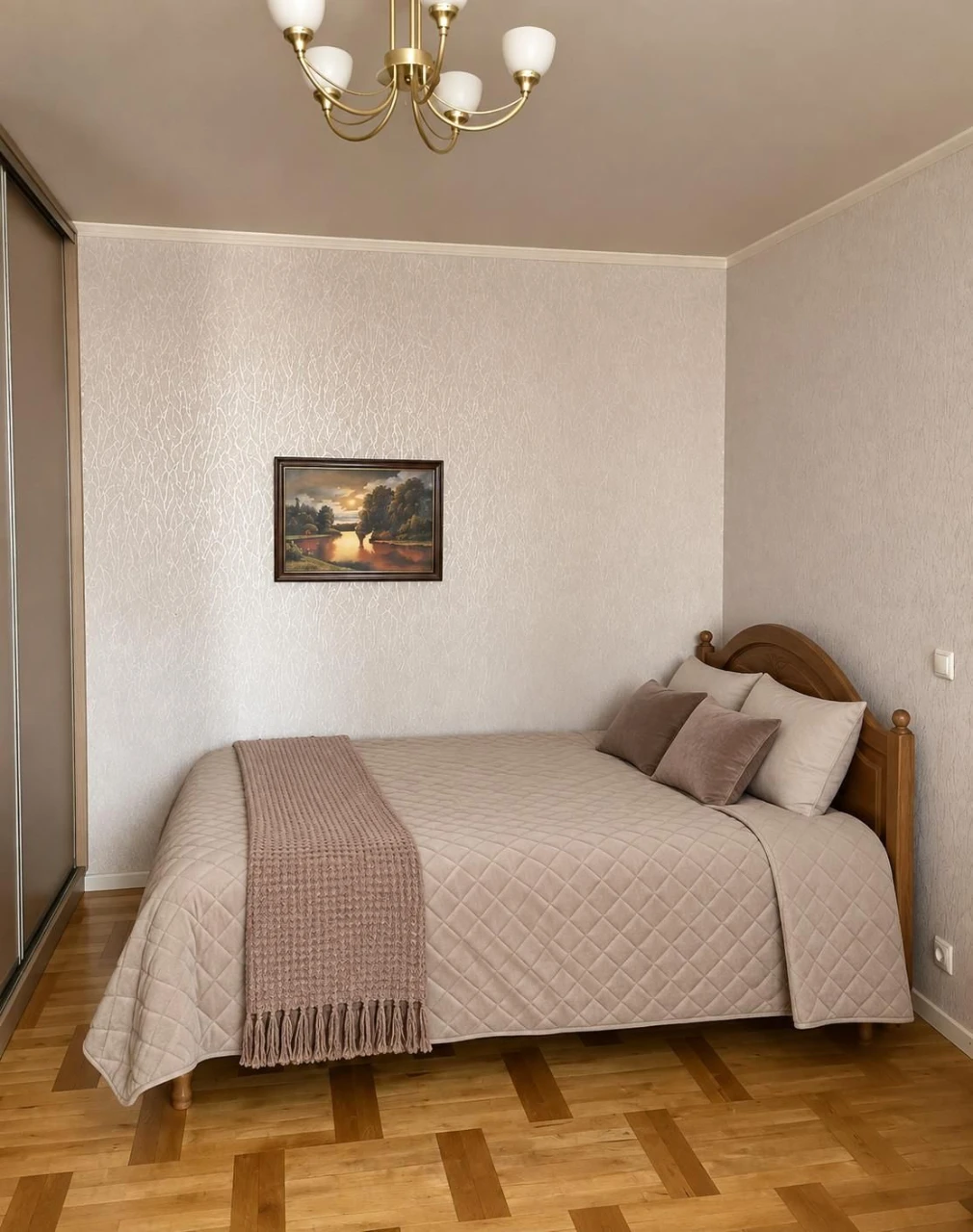 Продажа 2 комн. квартиры, рядом метро, Алексеевка