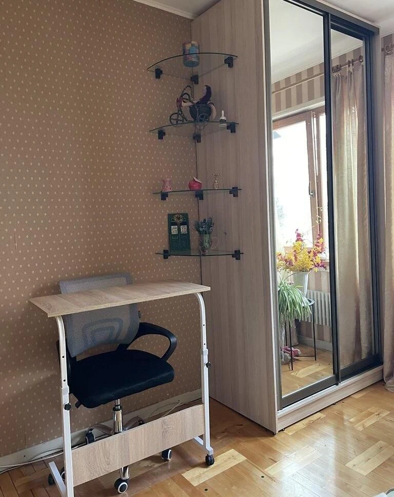 Продажа 2 комн. квартиры, рядом метро, Алексеевка