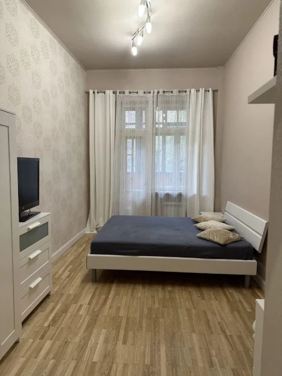 Продажа 5 комн.квартиры+ гараж, метро Ярослава Мудрого рядом