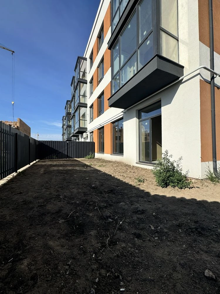 Продаж! Двохкімнатна квартира з ділянкою 2 сот.