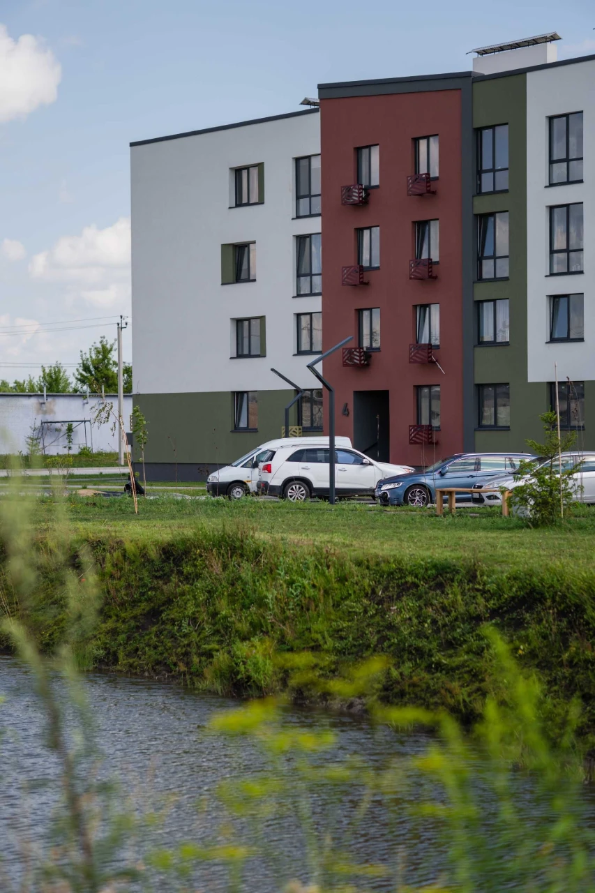 Однокімнатна квартири з вікновидом на дві сторони