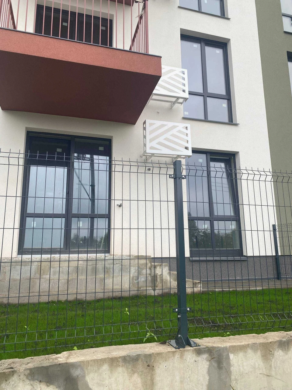 Однокімнатна квартири з вікновидом на дві сторони