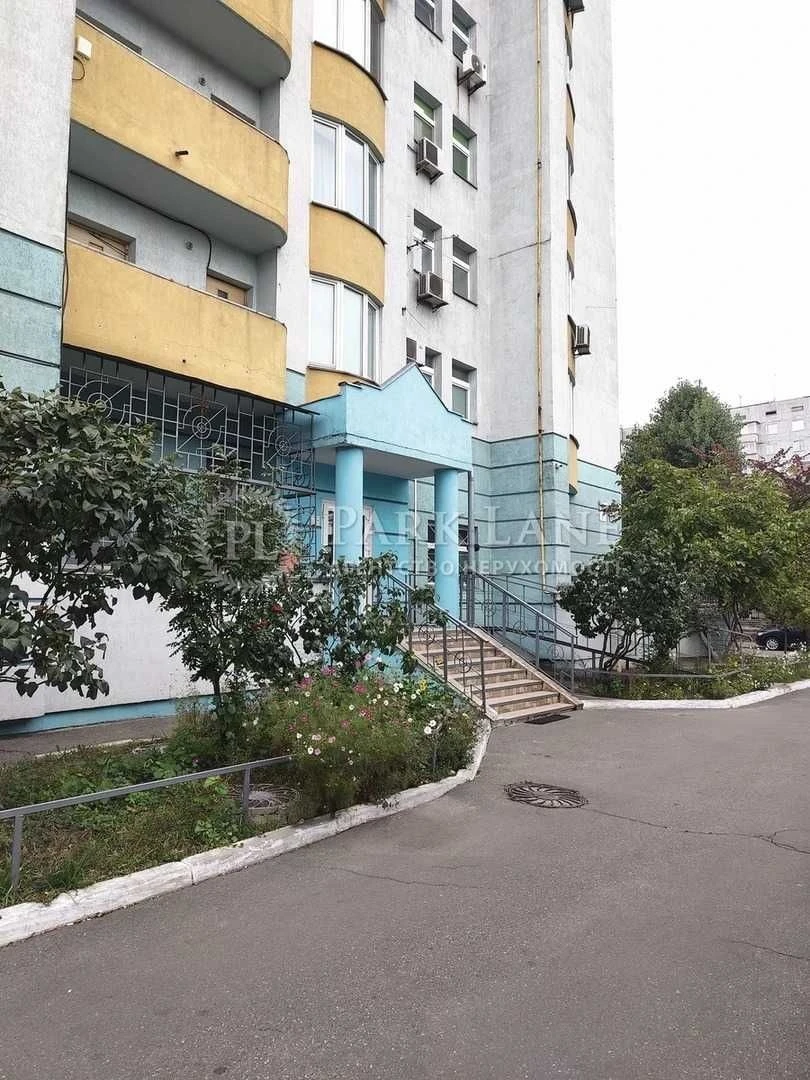 Сдается 2-комнатная квартира, метро Святошин, улица Котельник