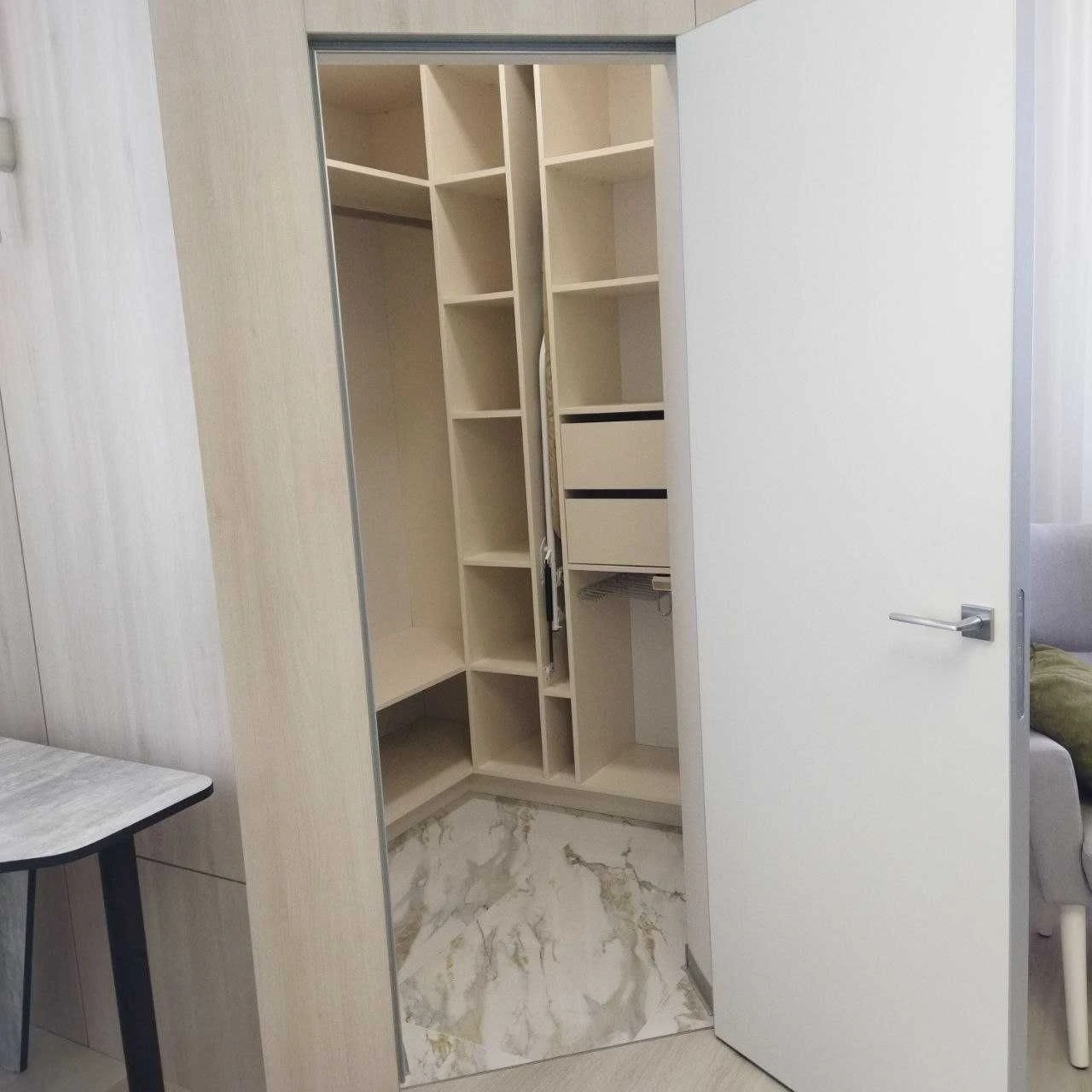 ЖК Оазис, В. Івасюка-6, нова квартира в будинку з генераторо