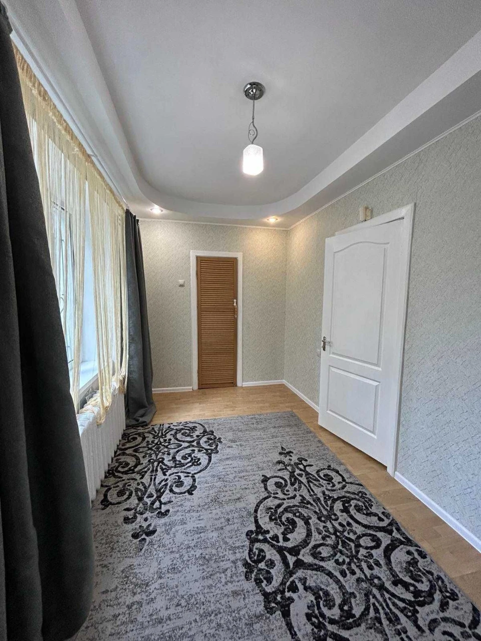 Rent 2-room apartment on Yerevan Street