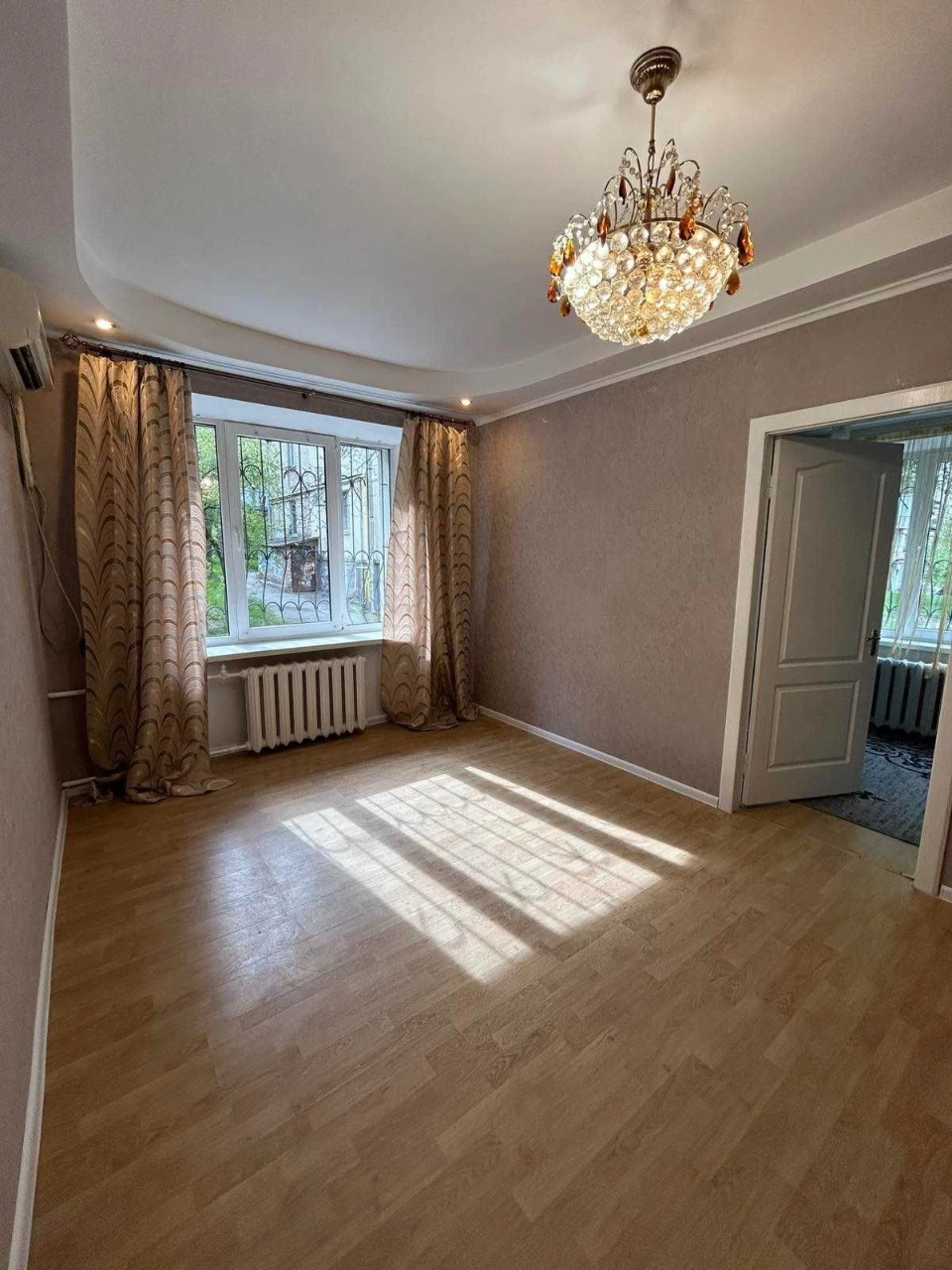 Rent 2-room apartment on Yerevan Street