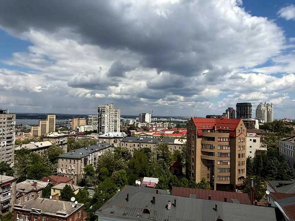 Apartment. Dnipro, Shevchenko St., (House)