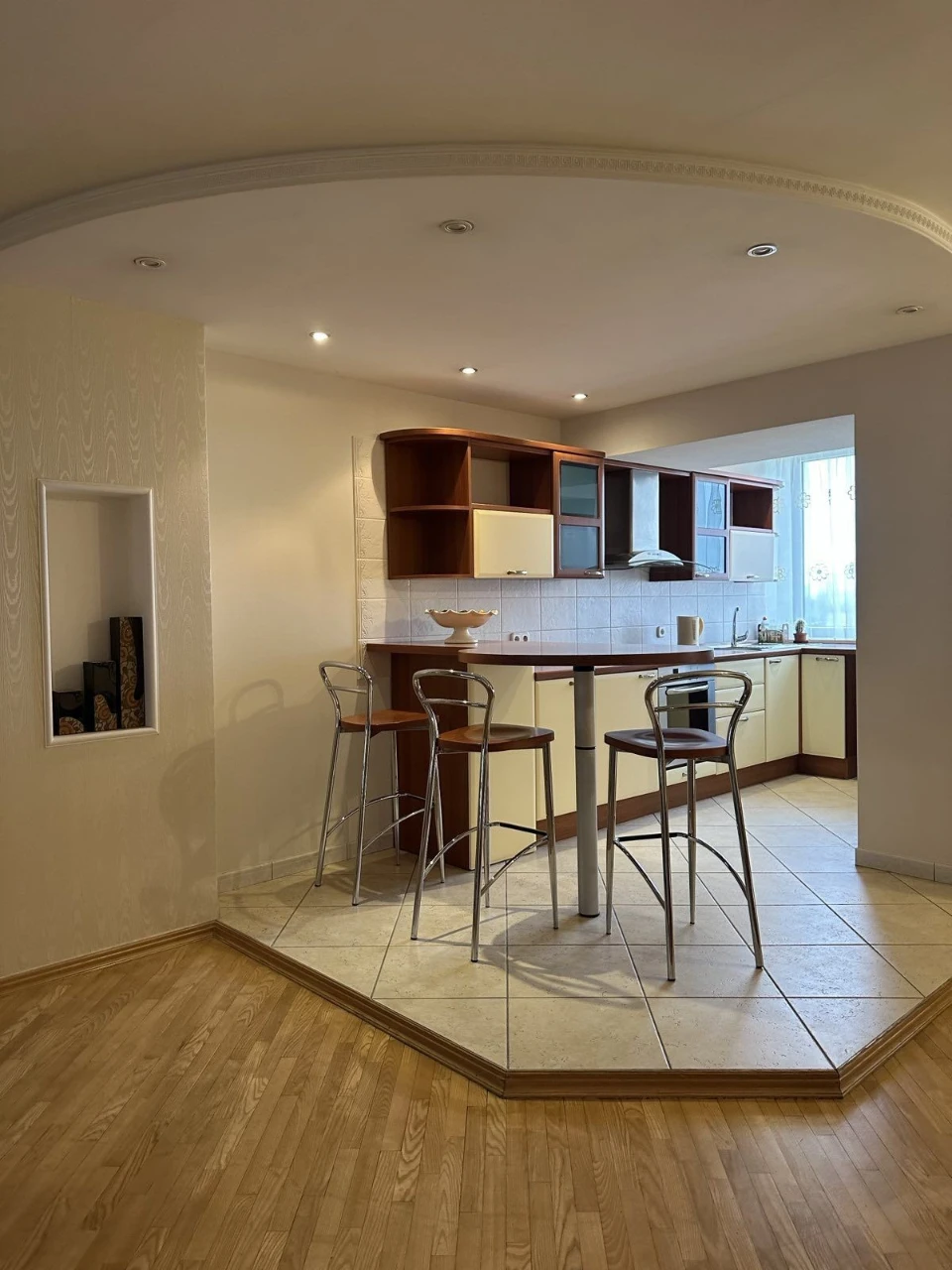 Rent 3 room apartment St. Topoleva, 4 130m renovated