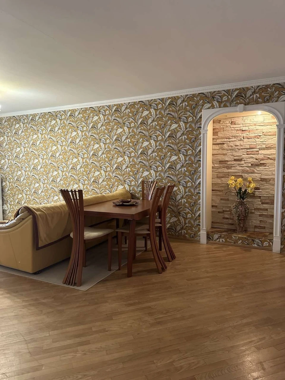 Rent 3 room apartment St. Topoleva, 4 130m renovated