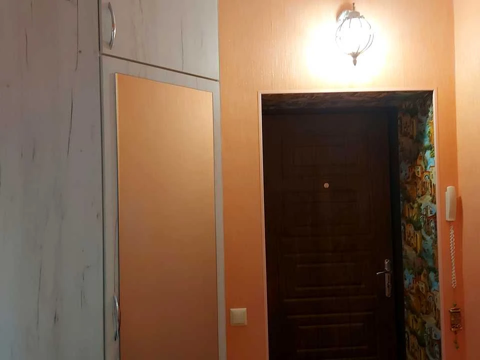 Apartment. Nikolaev, Lazurna St.