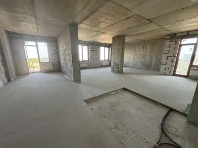 3-room. 16 fountains. Golden beach. Direct sea view.