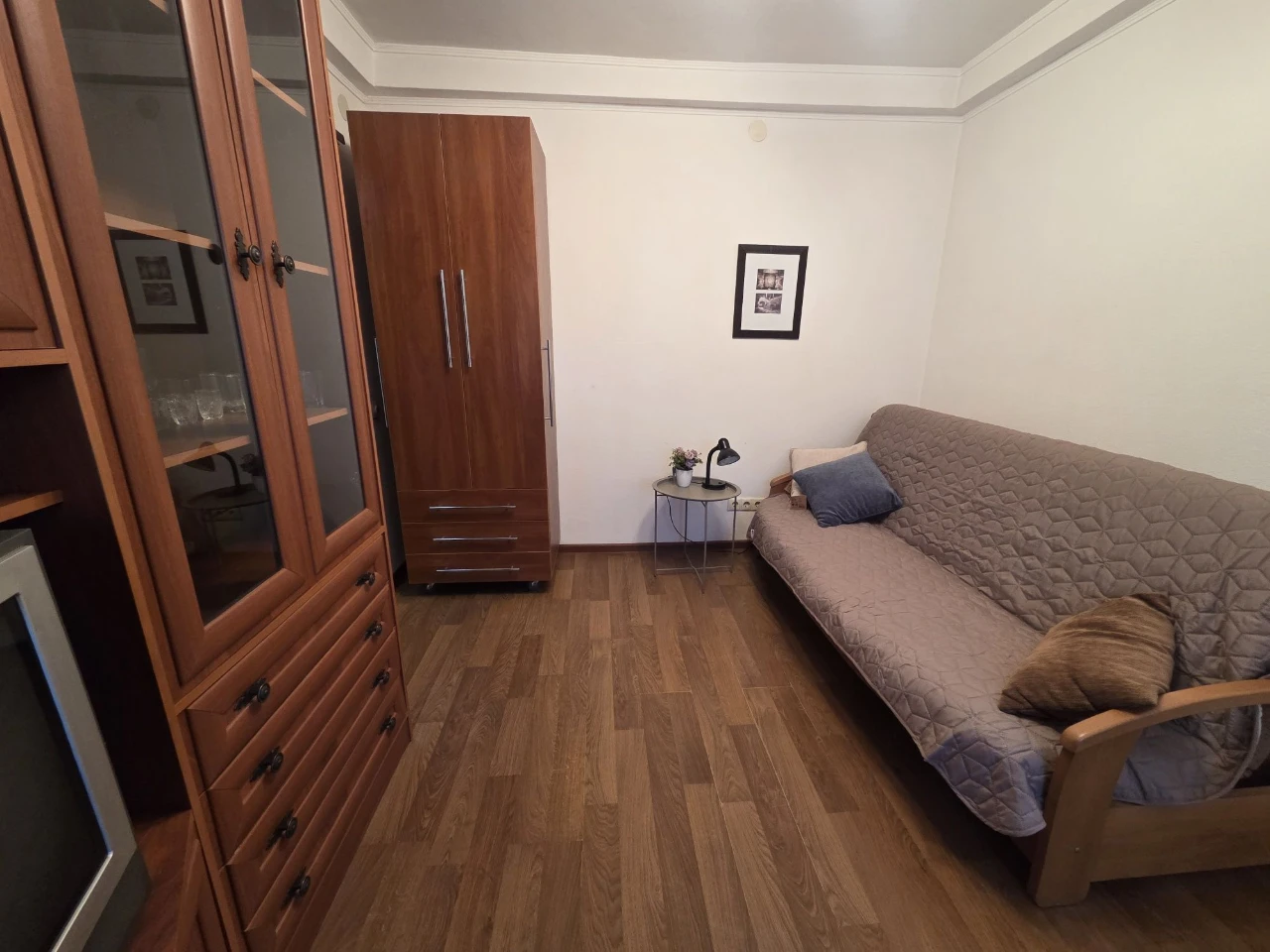 Продаж 1-кімнатної квартири по вул Андрія Малишка 17 метро Д