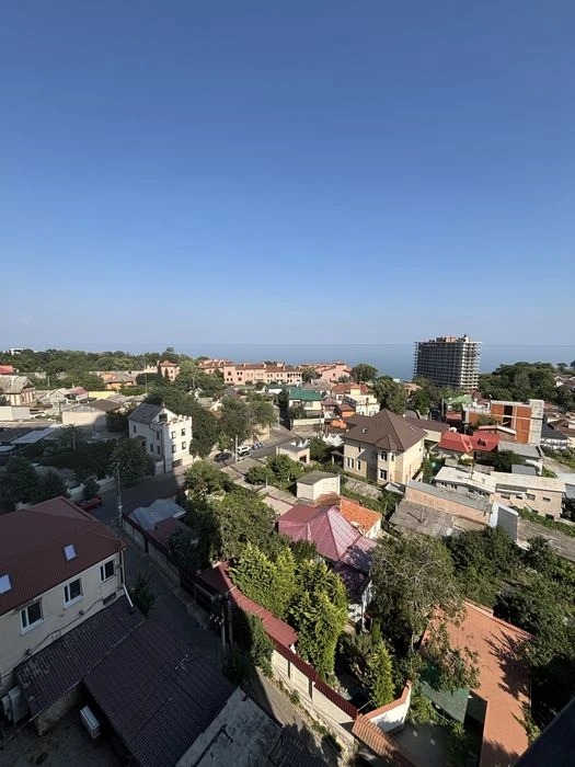 3-room. 16 fountains. Golden beach. Direct sea view.