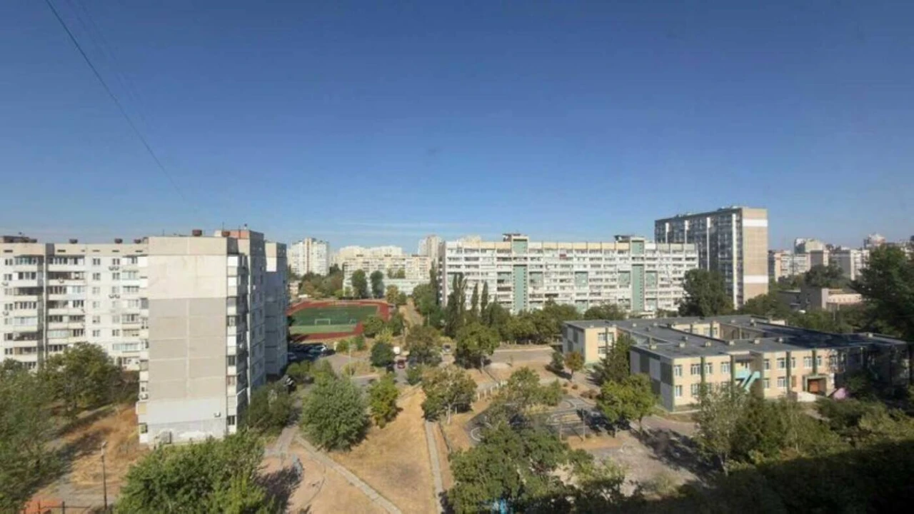 Продам 1-кімнатну квартиру, проспект Червоної Калини (Маяков