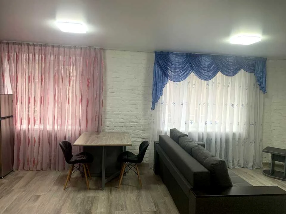 Apartment. Kyiv, Pochayninska St.